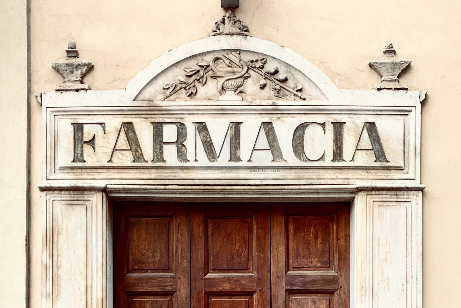 Image symbolique d'une pharmacie italienne